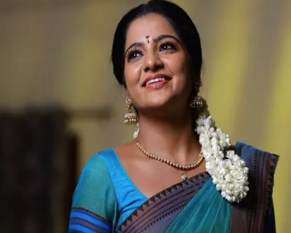 Popular Tamil television actress Chitra found dead in hotel