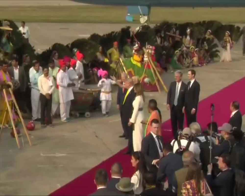 Prez Trump arrives in Agra to a boisterous welcome