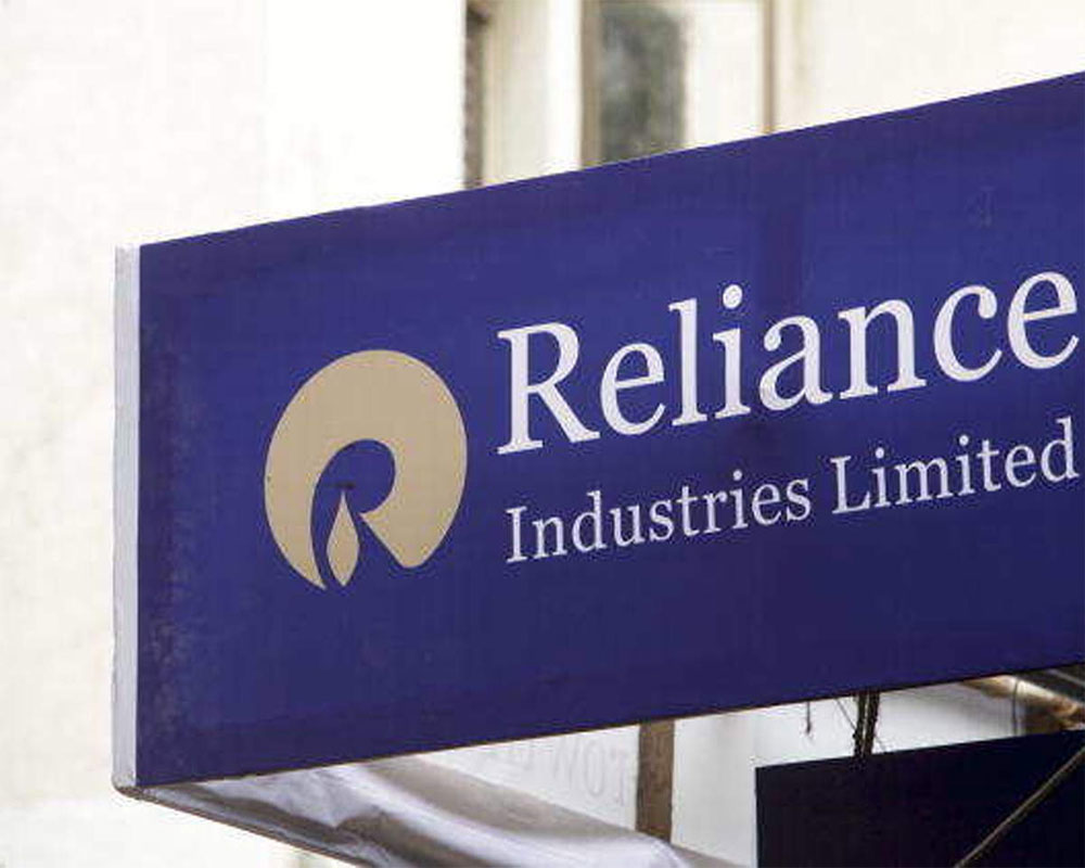 RIL shares jump 3 pc; Mcap zooms Rs 34,195 cr