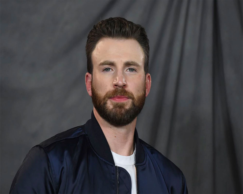 Ryan Gosling, Chris Evans to star in Russo Brothers' spy thriller for Netflix