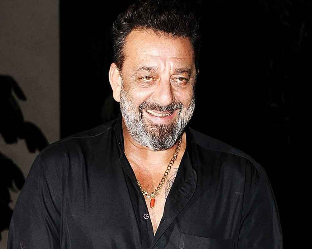 Sanjay Dutt thanks Big B for love, guidance