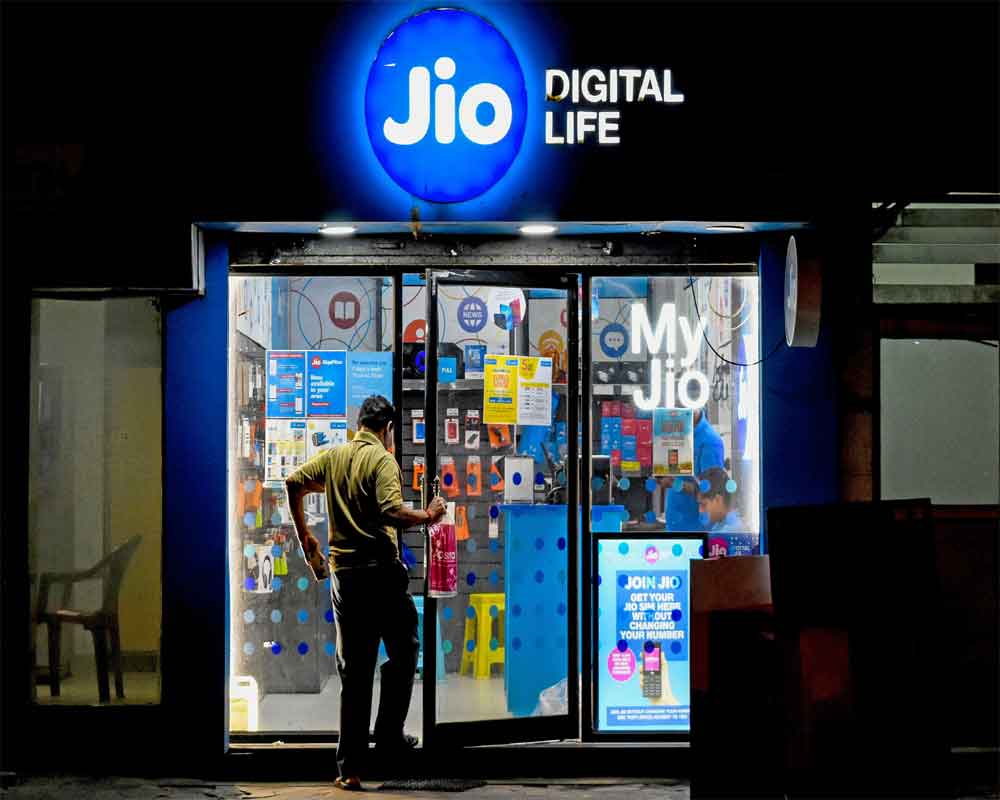 Sources: Jio-RCom spectrum sharing deal not connected with AGR liability