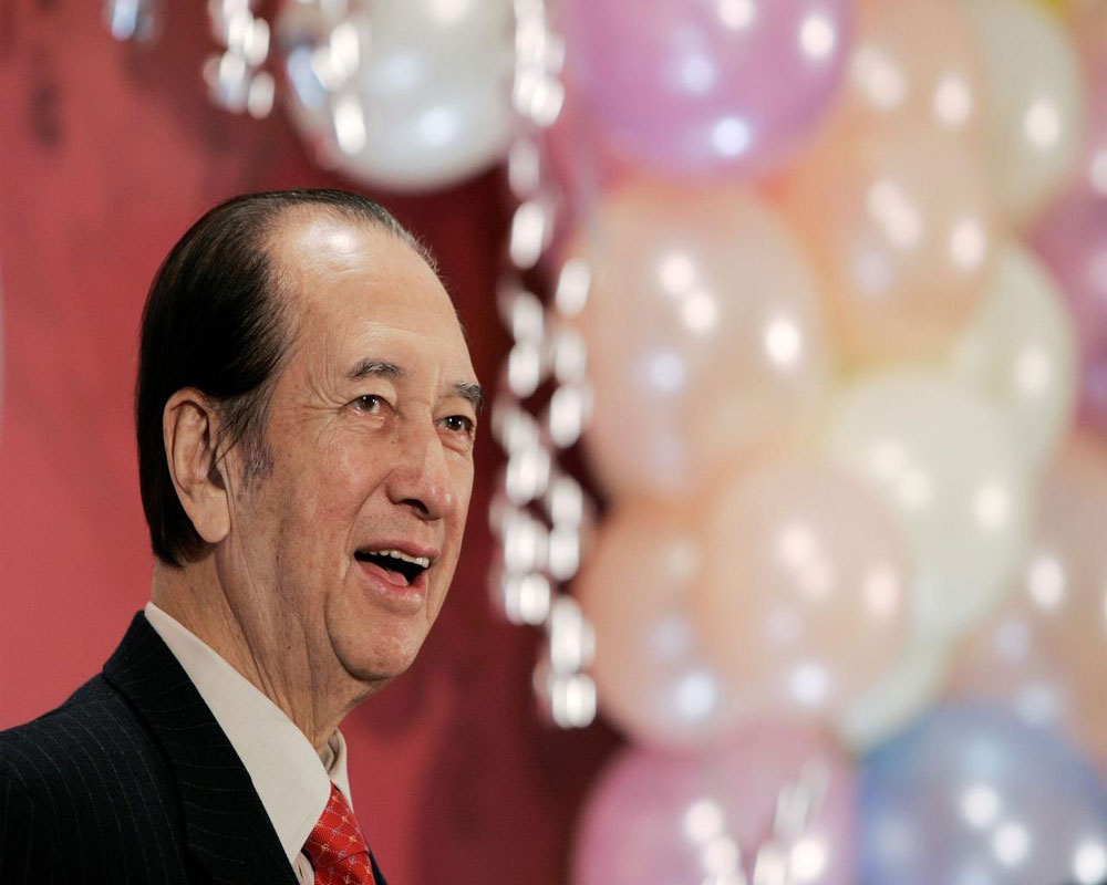 Stanley Ho, who built Macao's gambling industry, dies at 98