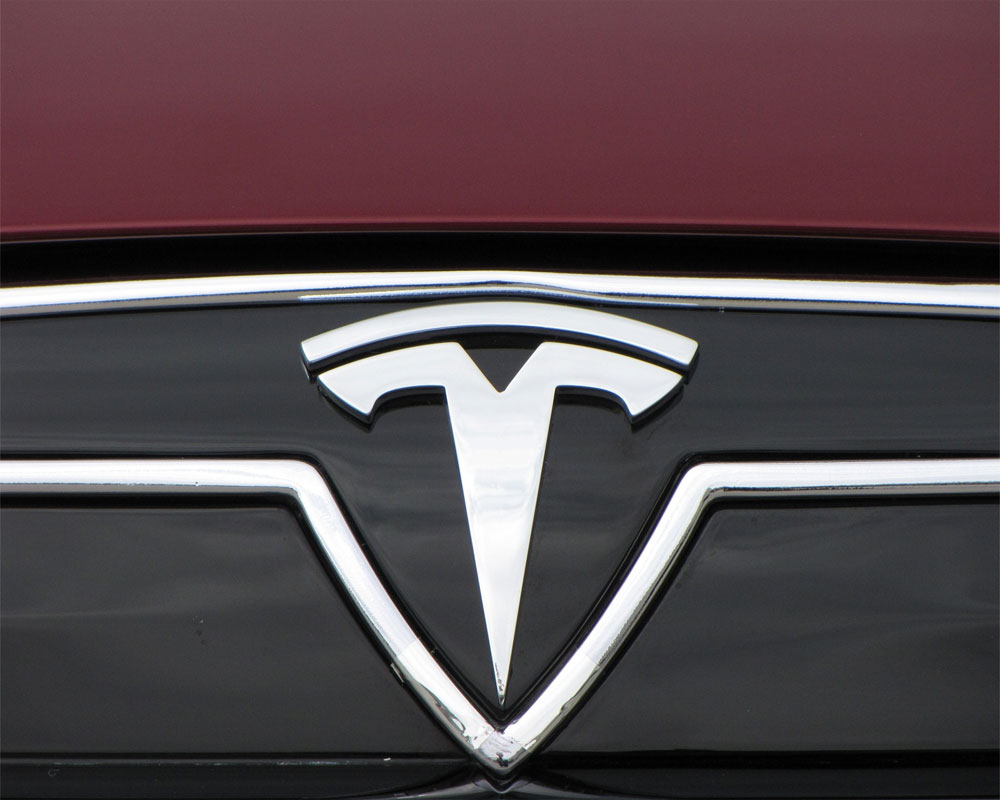 Tesla cars to soon have Apple, Amazon Music support