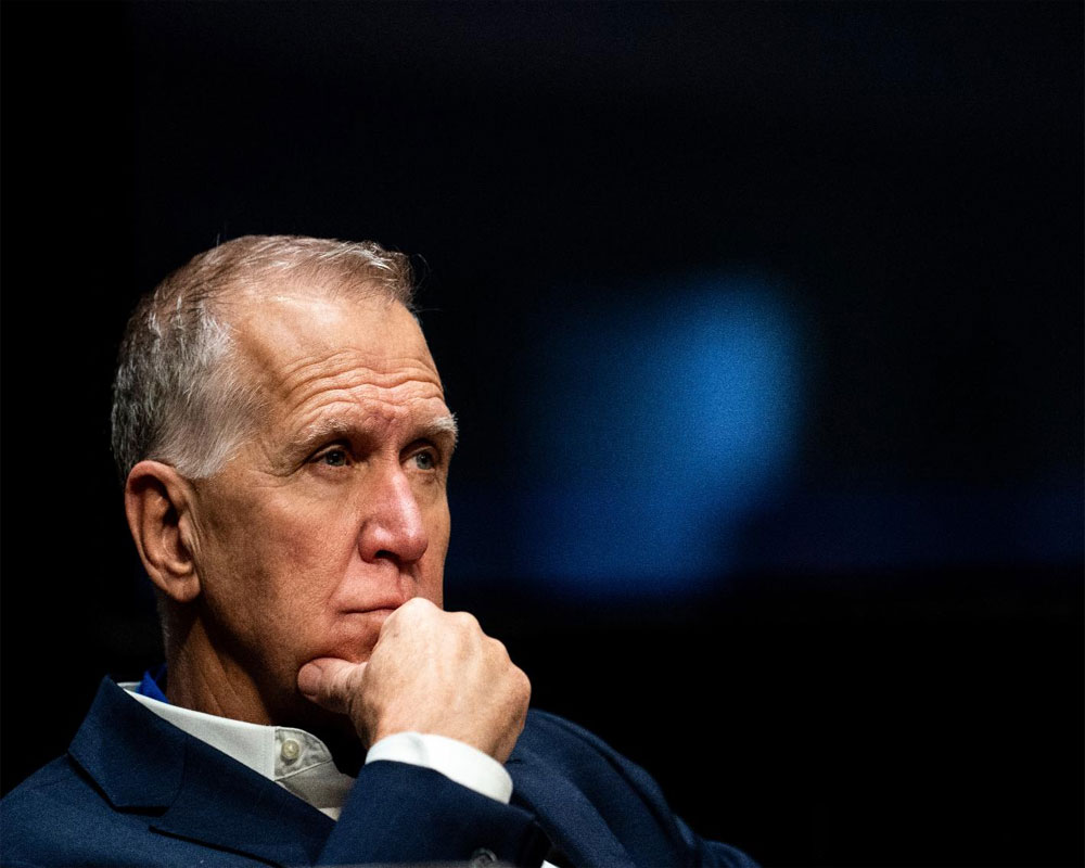 Tillis apologises for failing to keep mask on at White House