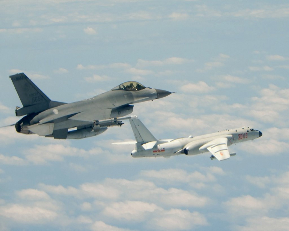 Chinese warplanes fly toward Taiwan for 2nd straight day