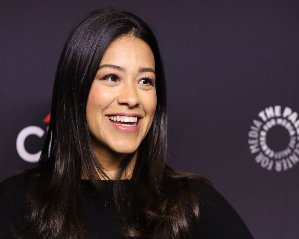 Gina Rodriguez, Damon Wayans Jr. to Star in Netflix Rom Com 'Players