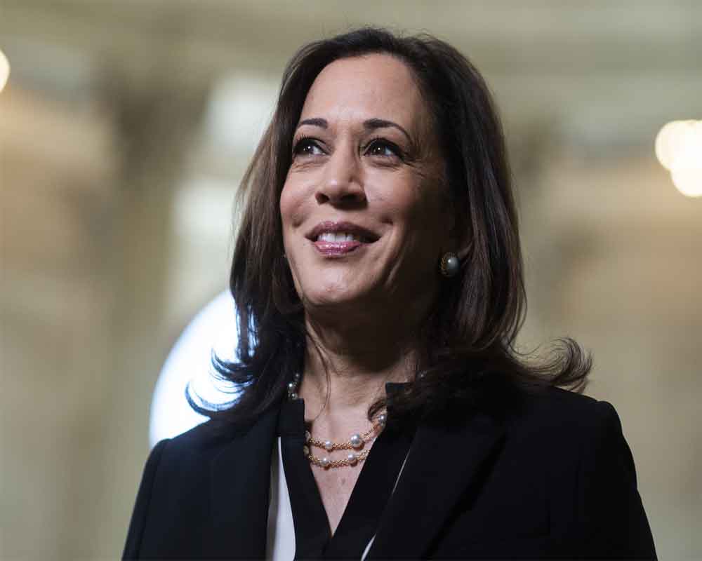 Harris meets with Singapore officials to begin Asia visit