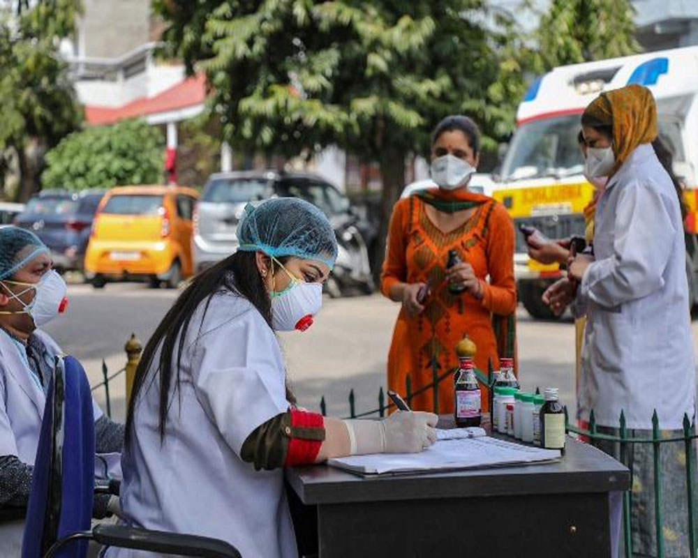 India records 18,327 new COVID-19 infections, active cases rise again