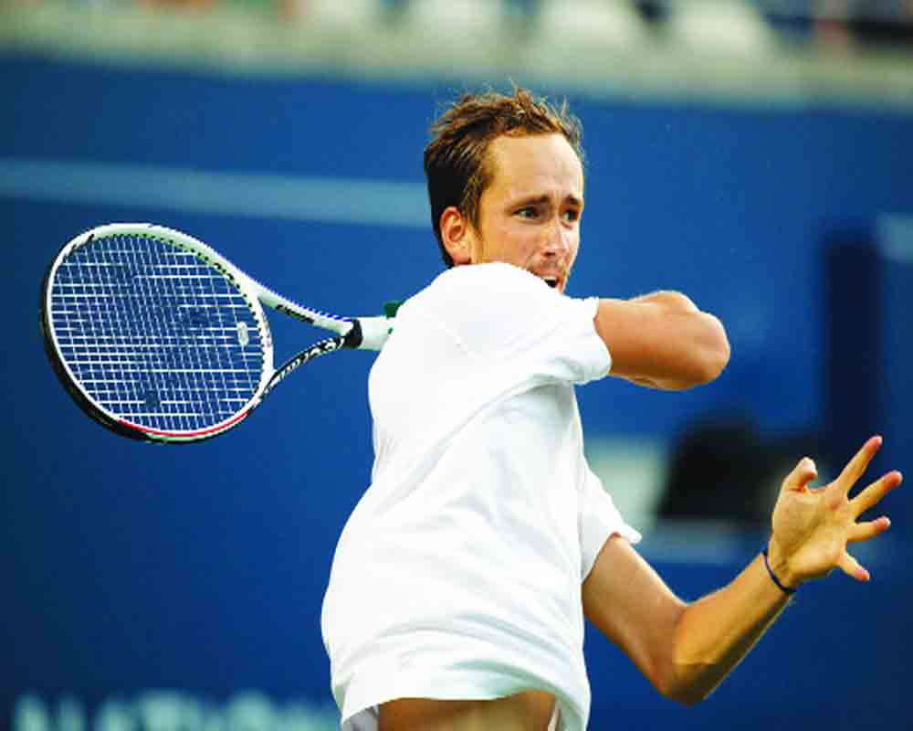 Medvedev, Tsitsipas in Toronto QF