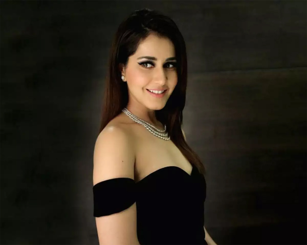 Raashii Khanna starts last schedule of 'Andhadhun' Malayalam remake 'Bhramam'