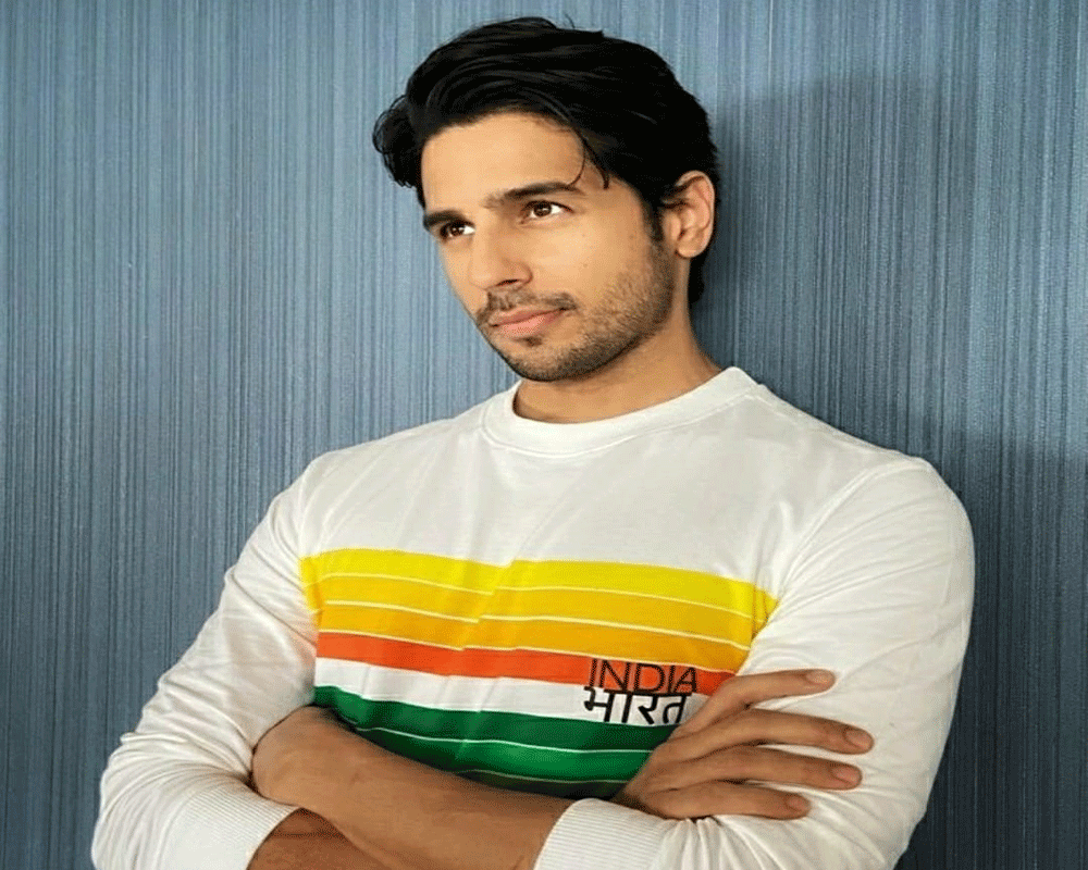 Siddharth Malhotra: I would've chosen to be in the Army like my grandfather