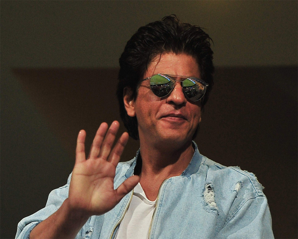 SRK wishes Happy New Year to fans, promises to 'see you on big screen ...