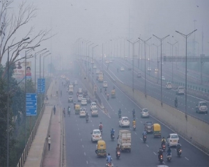 Delhi's air quality remains poor for fifth consecutive day