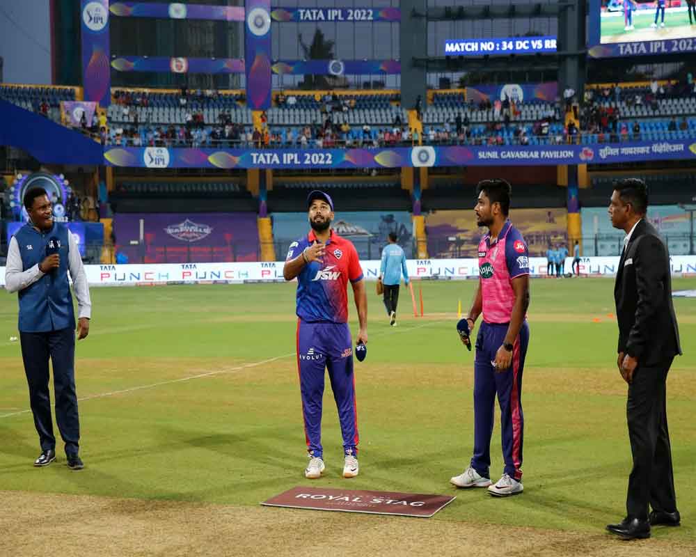 DC win toss, elect to field against RR