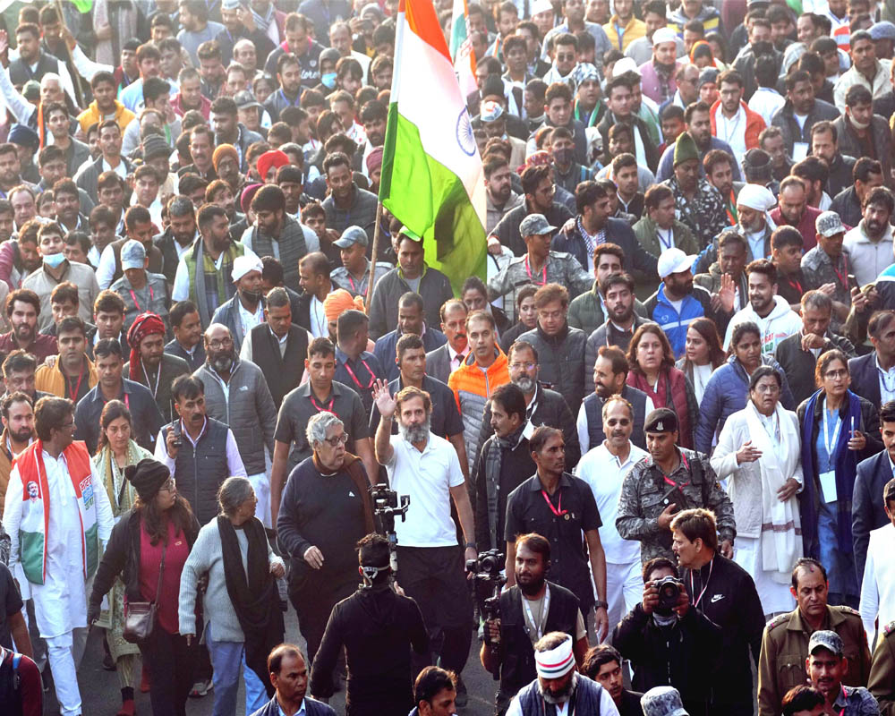 Delhi Decked Up As Cong's Bharat Jodo Yatra Enters Capital; Thousands ...