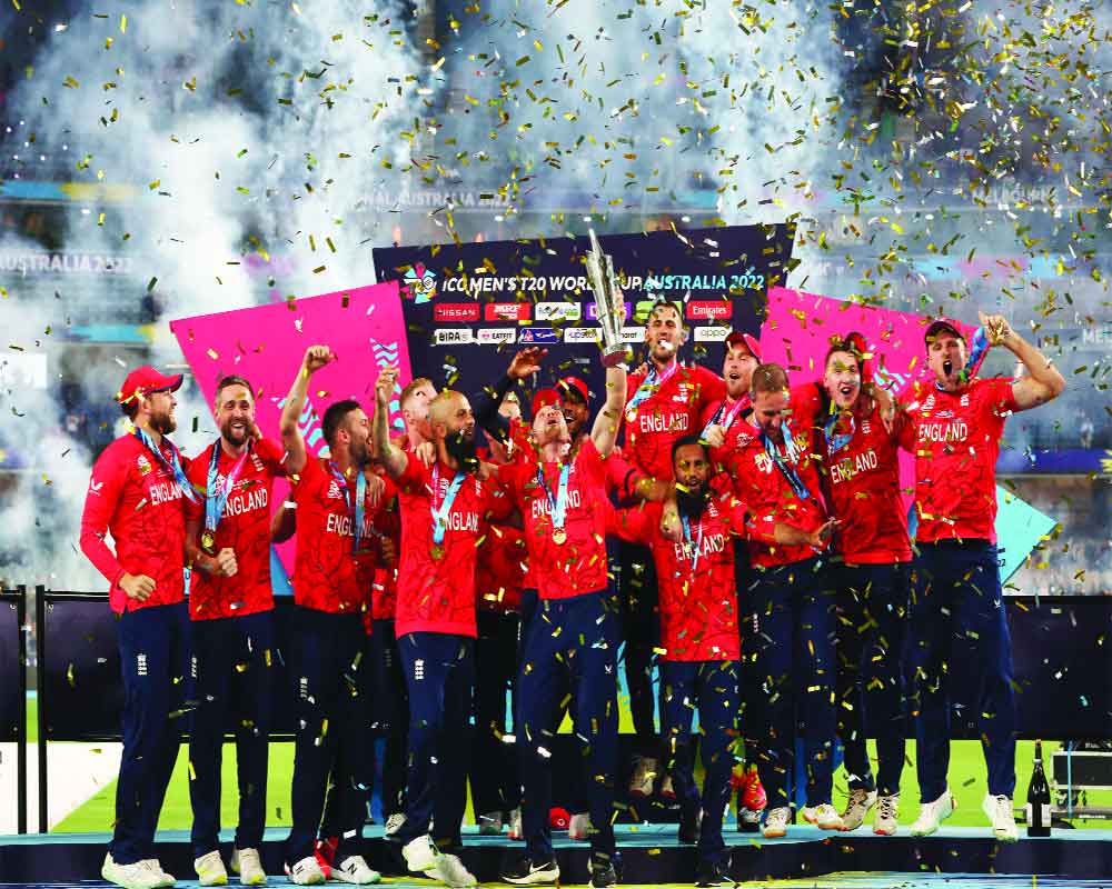 England win T20 WC, break Pakistani hearts