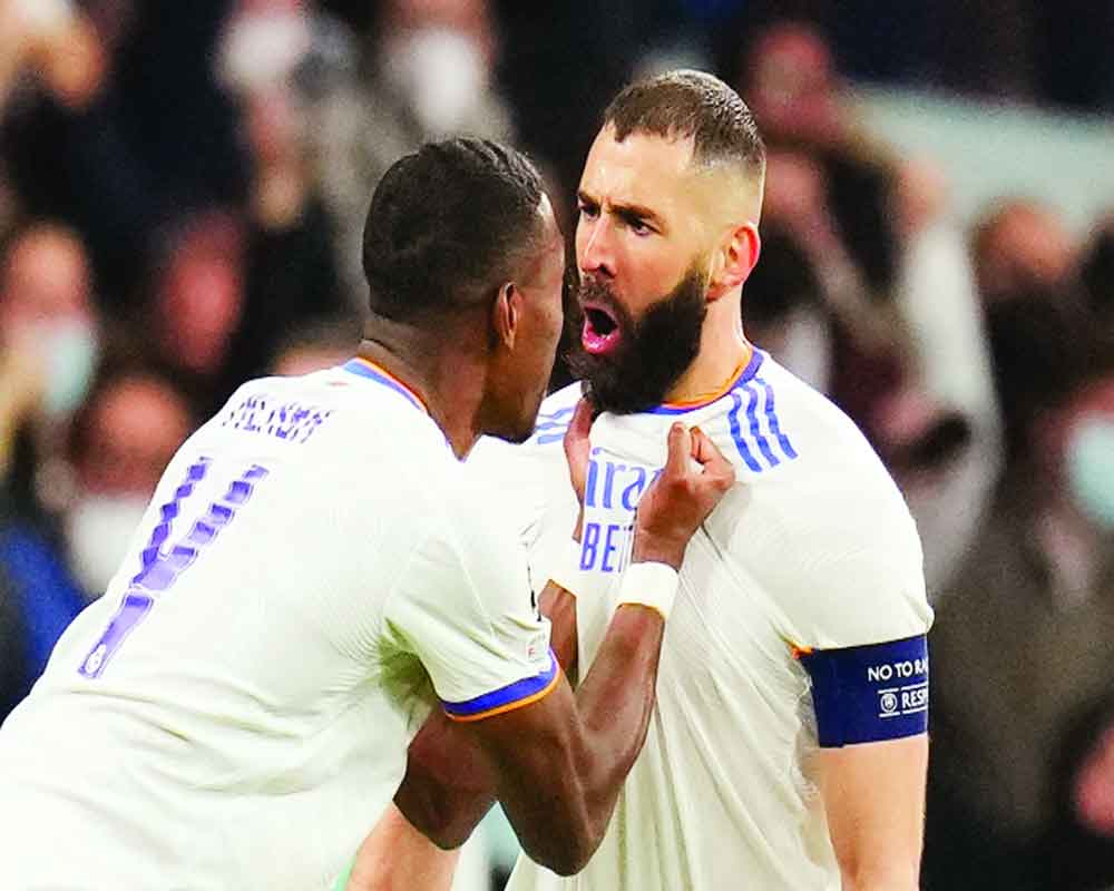 nuno mendes in psg classic old jersey. : r/psg