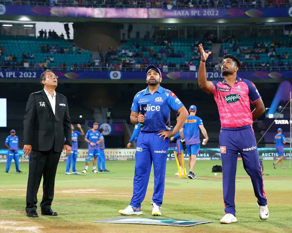 MI win toss, opt to bowl against RR