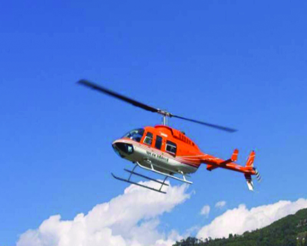 Pawan Hans chopper makes emergency landing in Arabian Sea, 5 rescued