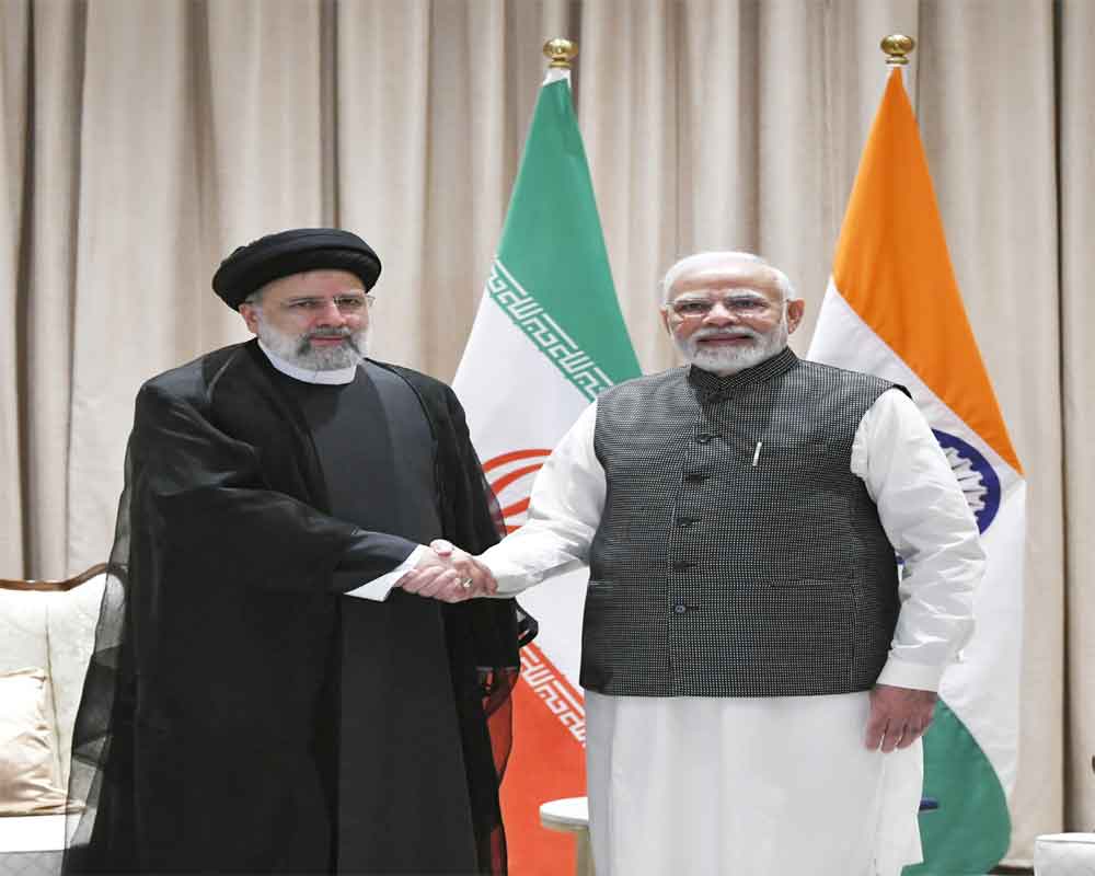 Pm Modi Meets Iranian President Raisi Discuss Chabahar Port Afghanistan