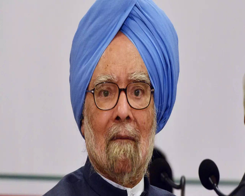 Rather than admitting mistakes, BJP govt blaming Nehru for people's problems: Manmohan Singh