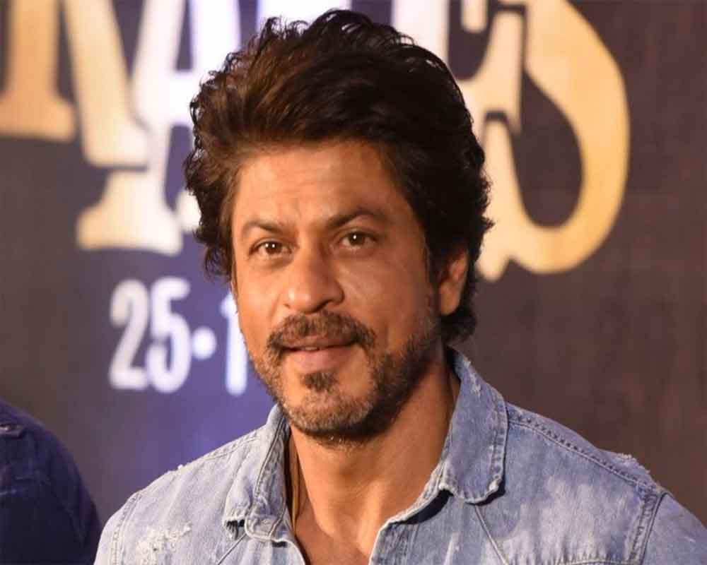 Shah Rukh Khan stopped at Mumbai airport with his team over luxury watches