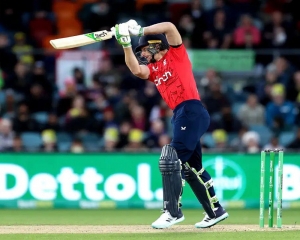 England win toss, elect to bat against New Zealand