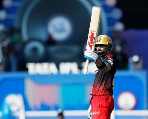 Kohli scores half-century as RCB post 170 for 6