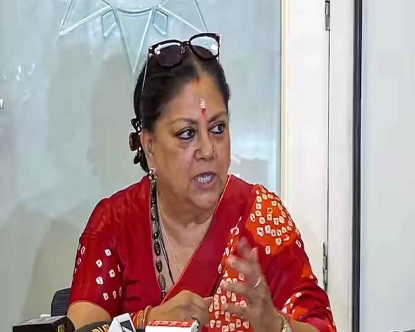 Rajasthan: Nearly 10 BJP MLAs meet Vasundhara Raje