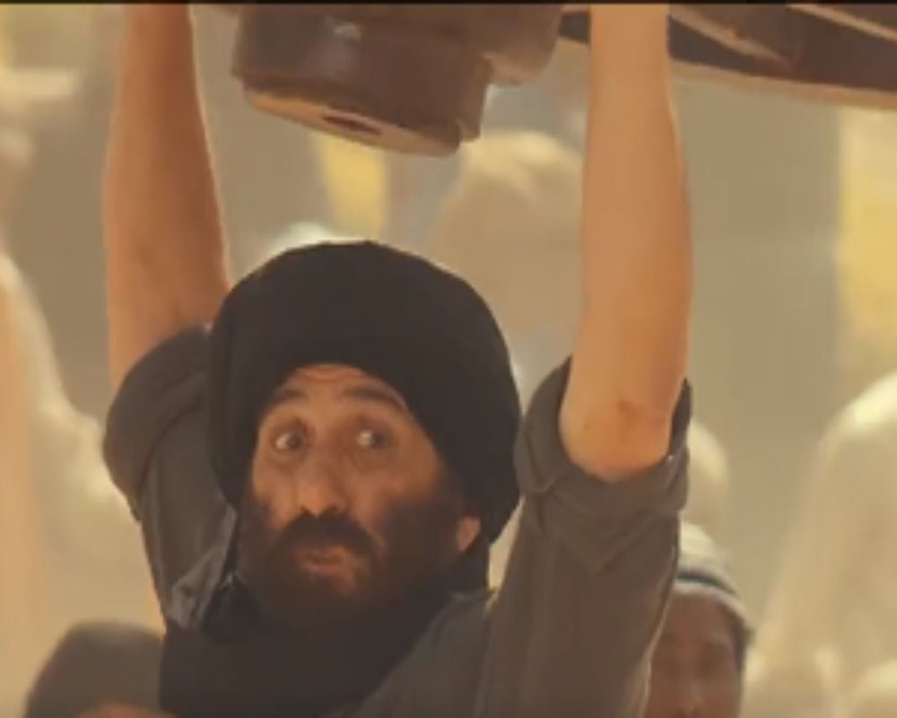 After hand pump, Sunny Deol lifts giant wheel in most-awaited 'Gadar' sequel