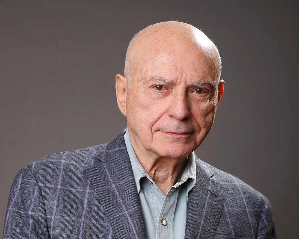 Alan Arkin, Oscar-winning 'Little Miss Sunshine' actor, dies at 89