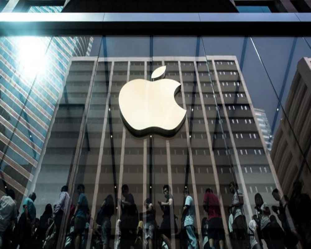 Apple is now the first public company to be valued at USD 3 trillion