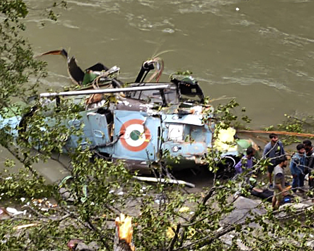 Army helicopter crashes in J-K's Kishtwar district, three injured