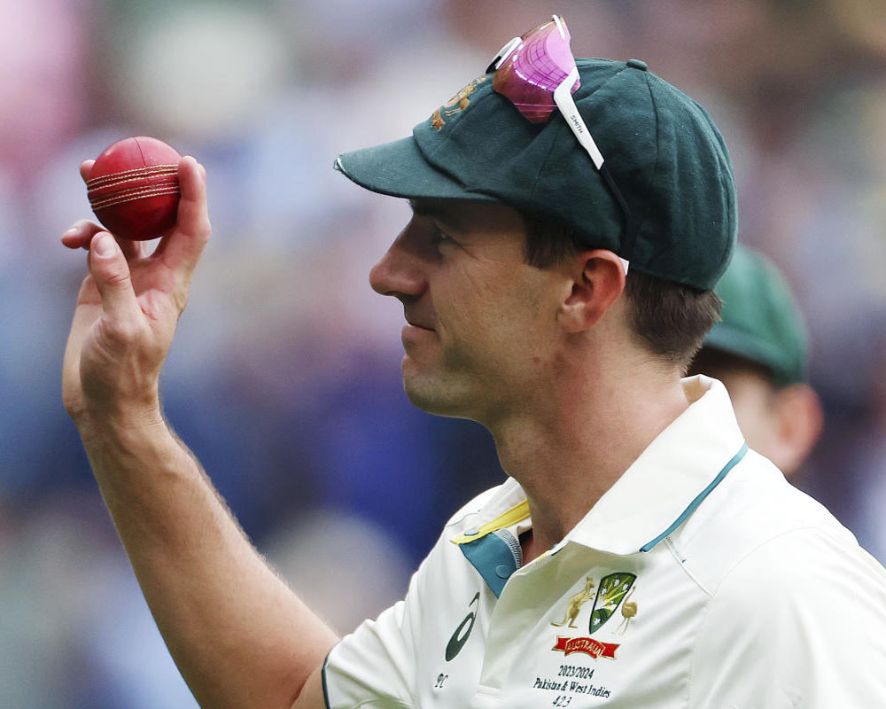 Australia has 54-run lead over Pakistan after 1st innings as captain Cummins takes 5 wickets