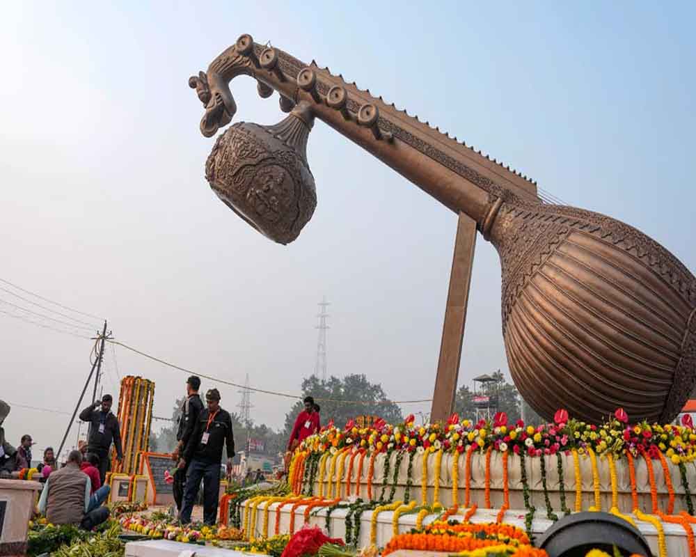 Ayodhya being decked up ahead of PM's visit, workers making floral patterns inspired by Lord Ram