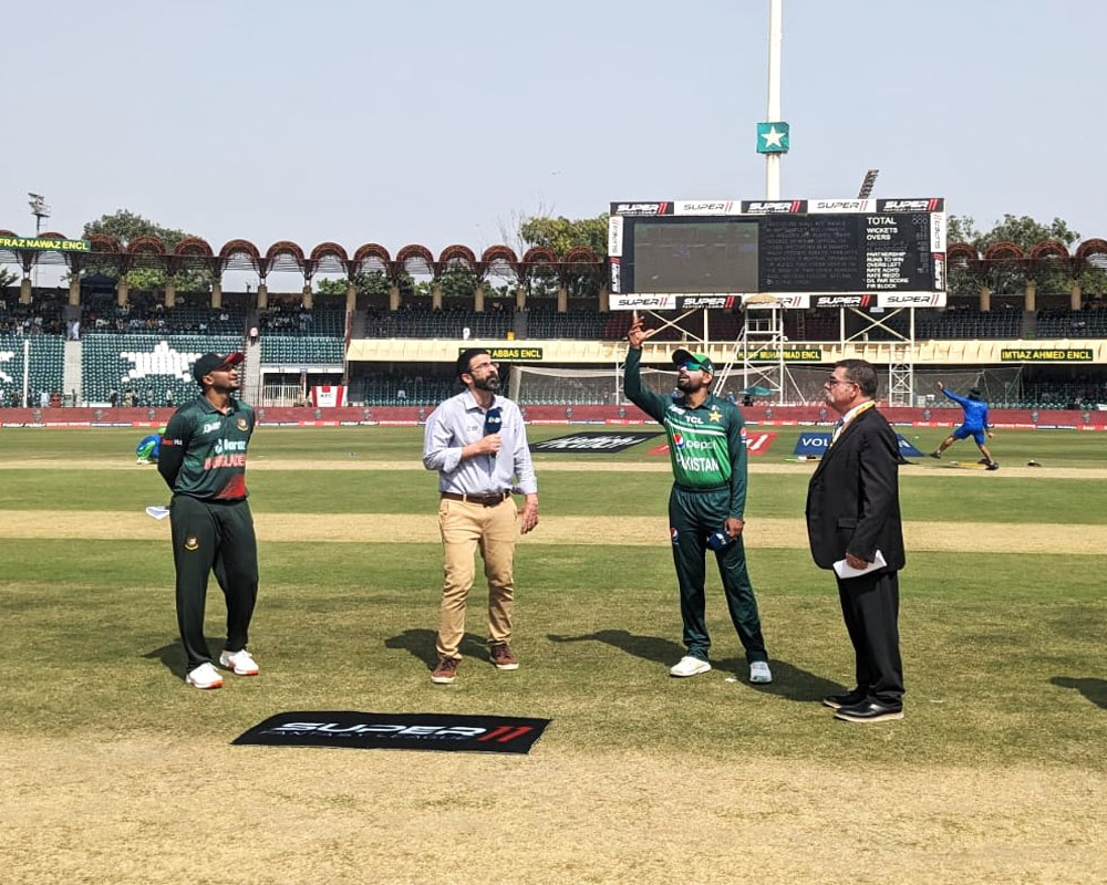 Bangladesh win toss, opt to bat against Pakistan in Super 4 match of Asia Cup