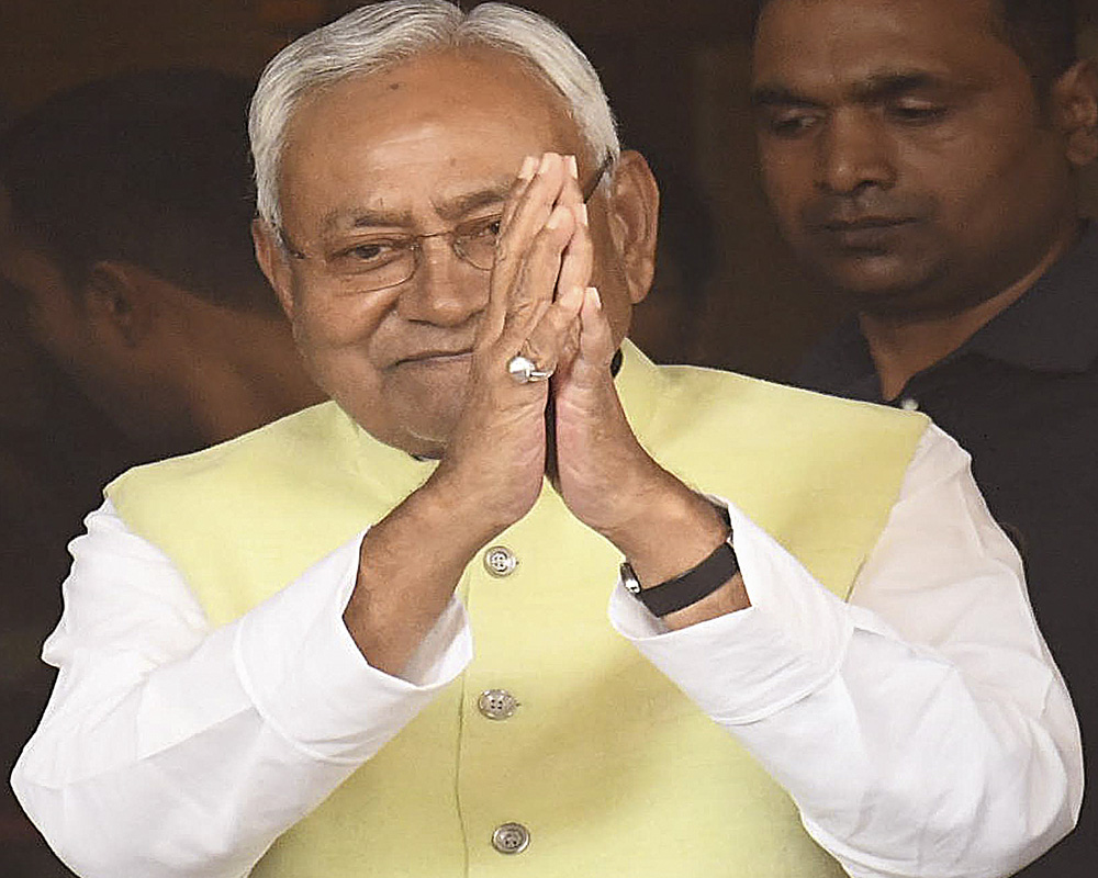 Nitish apologises for comment on women as opposition force adjournment of assembly