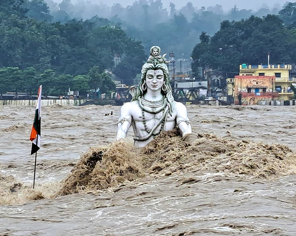 Chardham Yatra suspended for two days due to heavy rains