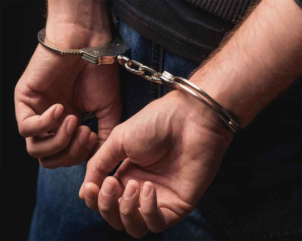 Eatery owner arrested for selling illegal firearms in Delhi