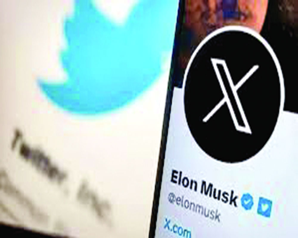 Elon Musk is changing Twitter's blue bird logo to art deco X
