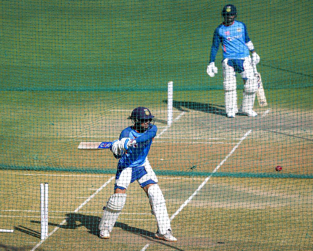 Fighting for the same spot, Rahul, Gill grind it out simultaneously in nets