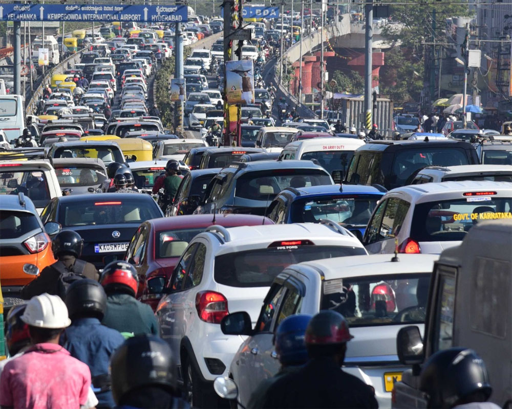 Groom runs away during traffic jam after marriage in B'luru