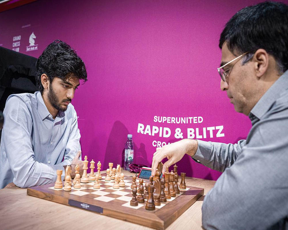 Who are the top-ranked Indian chess players as per live ratings?