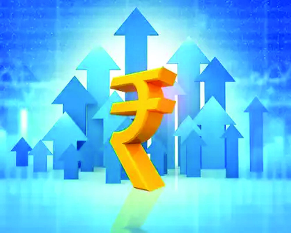 Indian economy surges ahead despite challenges