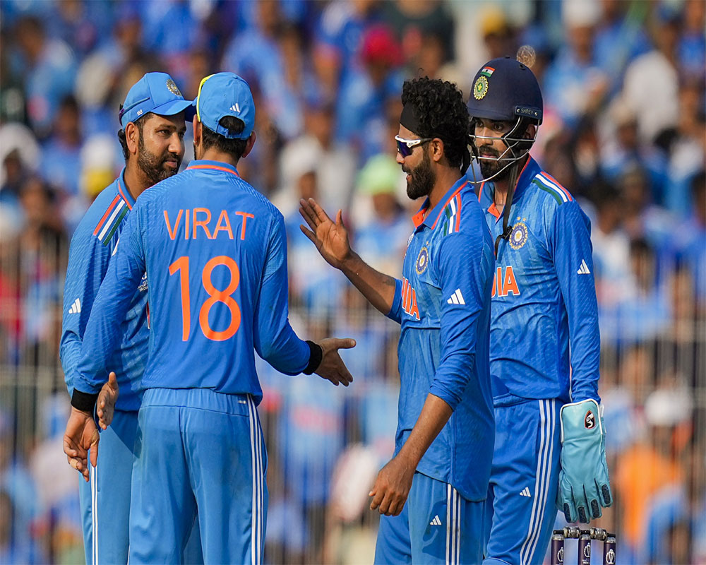 Jadeja does star turn as Australia bowled out for 199