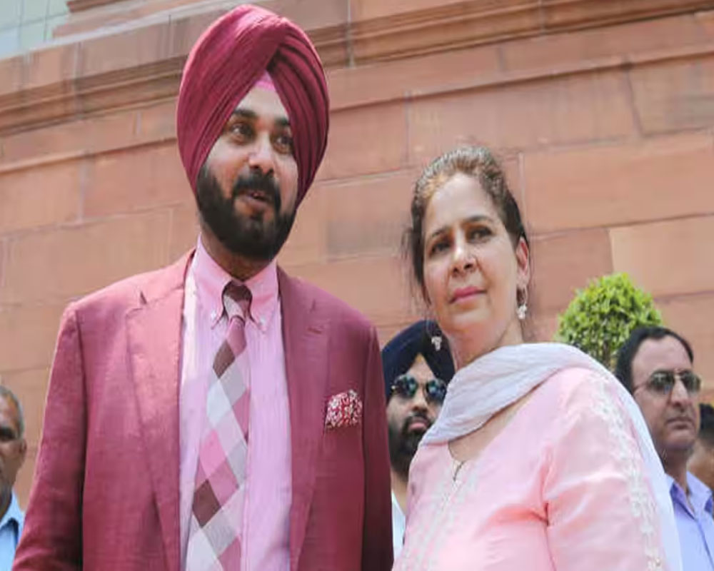 Kejriwal wanted Navjot Sidhu to lead Punjab, claims Sidhu's wife Navjot Kaur