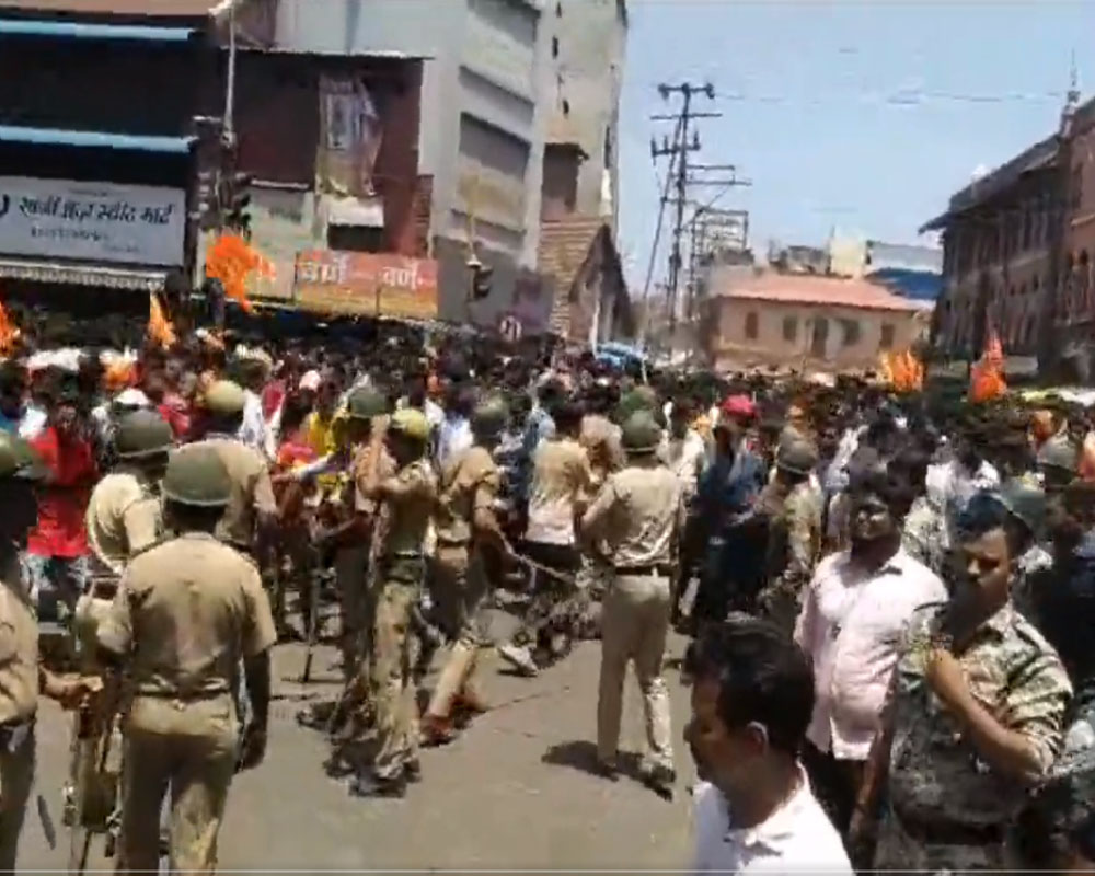 Kolhapur police use force to disperse crowd agitating over use of Tipu Sultan's image with offensive audio