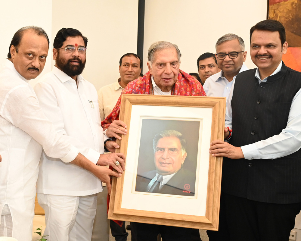 Maharashtra: Industrialist Ratan Tata conferred with ‘Udyog Ratna' award