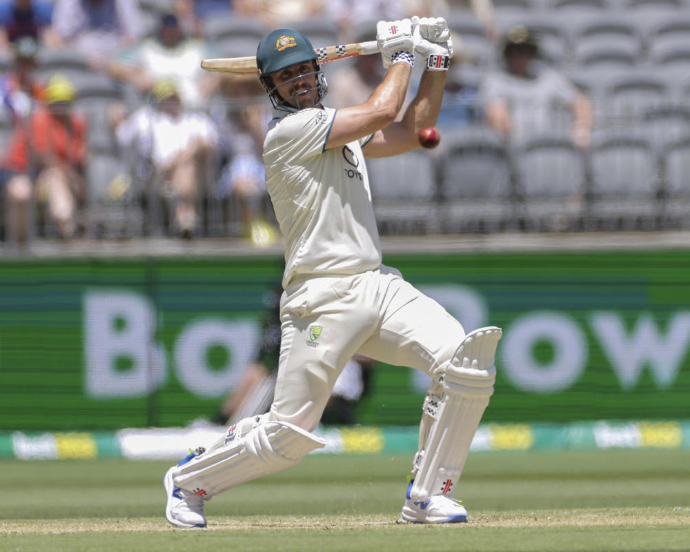 Marsh closes in on his 4th test century as Australia reaches 476-7 vs Pakistan at lunch on Day 2